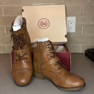 Authentic American Heritage Boots never worn